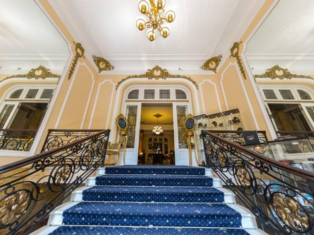 Grand Boutique Hotel Bukares Bagian luar foto