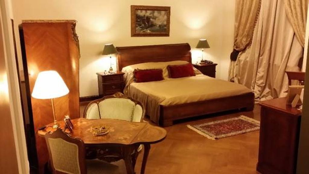 Grand Boutique Hotel Bukares Bagian luar foto