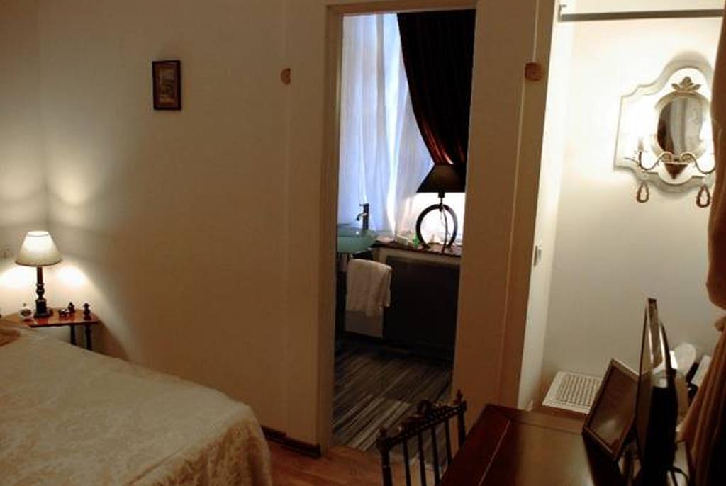 Grand Boutique Hotel Bukares Bagian luar foto
